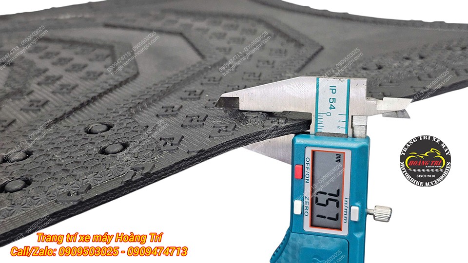 Độ dày gần 8mm chống trầy xước sàn xe Vinfast Motio hiệu quả