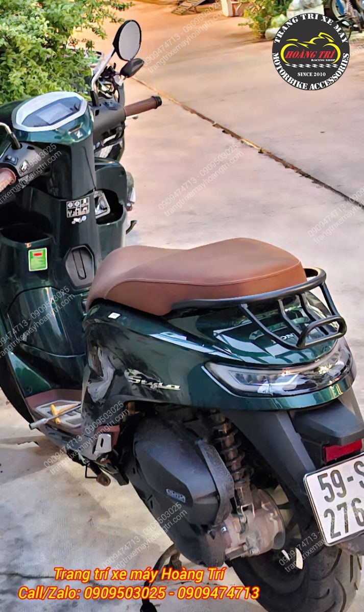 Hình ảnh cận cảnh baga cong LBS dành cho Honda Stylo 160 với lớp sơn đen nhám sang trọng