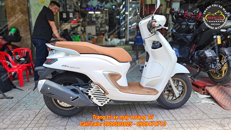 Âm thanh pô trầm ấm, không gây ồn nhưng đủ làm xe trở nên nổi bật hơn