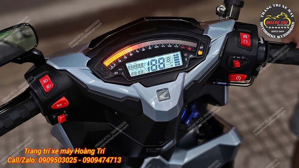 Khi bật khóa, hiệu ứng quét tua máy hiện lên cực kỳ ấn tượng