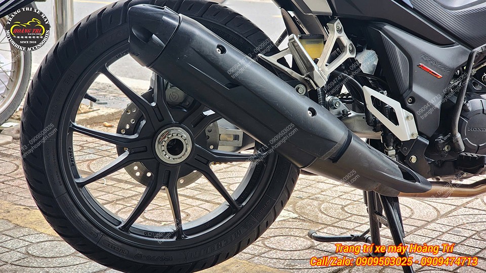 Điểm khác biệt của loại gấp này là bánh sau không có càng bên phải