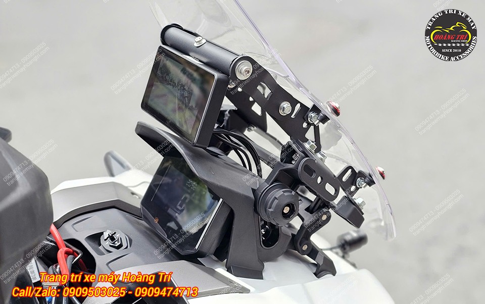 Thanh ngang GPS NCL được lắp làm giá đỡ cho màn hình Elook 5 inch