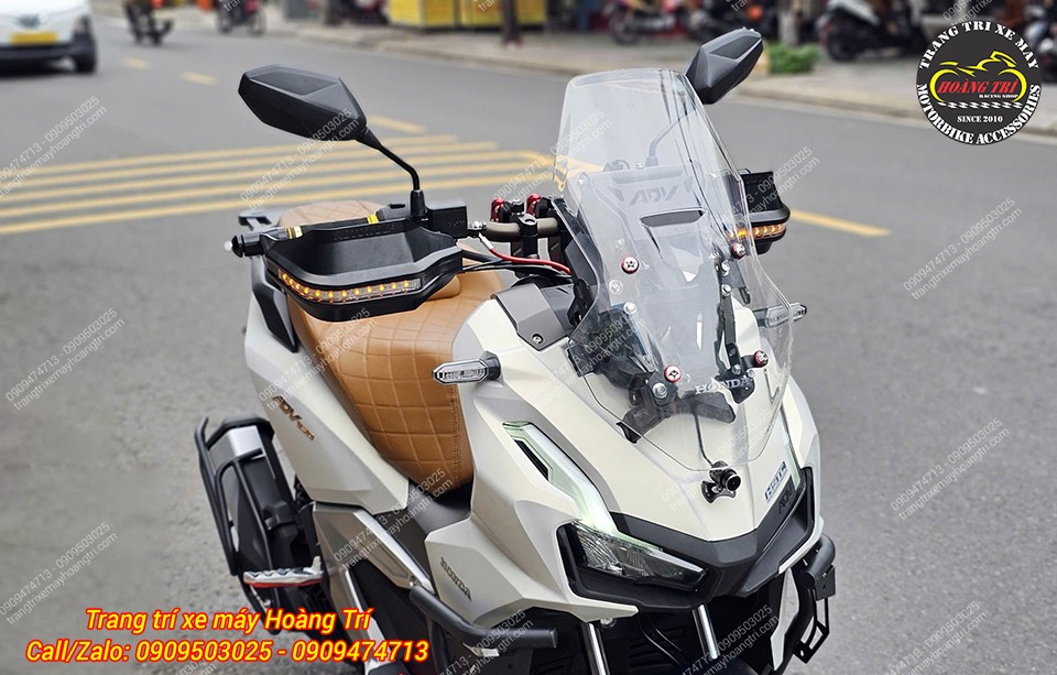 Góc nhìn trực diện cho thấy một diện mạo hầm hố đặc trưng của ADV 160