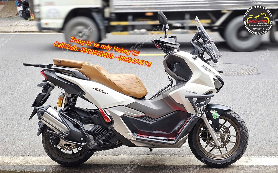 Đây là chiếc ADV 160 của chú Vinh tại Cần Thơ sau khi ghé shop nâng cấp