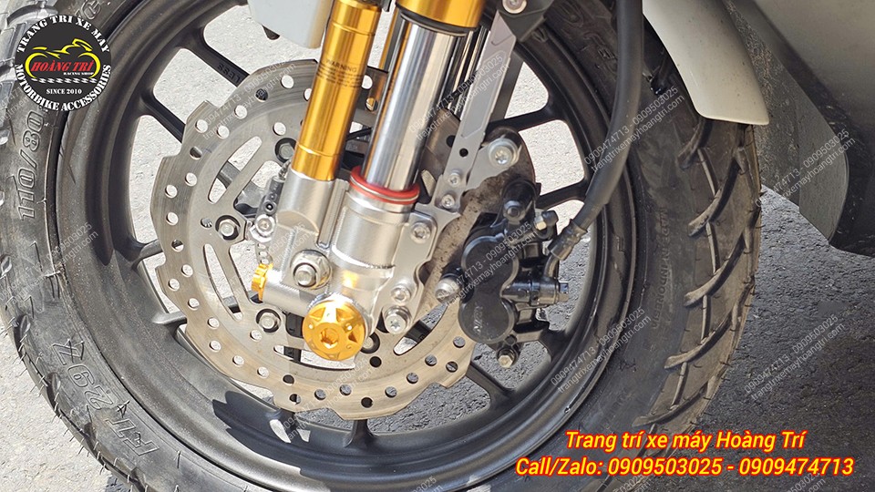 Phuộc trước Upside Down Kingham màu vàng đồng bộ với phuộc sau