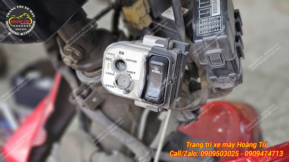 Trên hình là khóa cơ zin của Airblade 2014