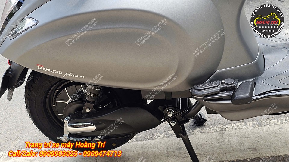 Khi gập lại gọn gàng, không làm mất đi vẻ đẹp thiết kế của xe