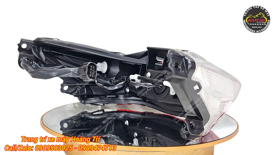 Lắp đặt đơn giản, chỉ cần cắm giắc điện vào là sử dụng ngay như zin