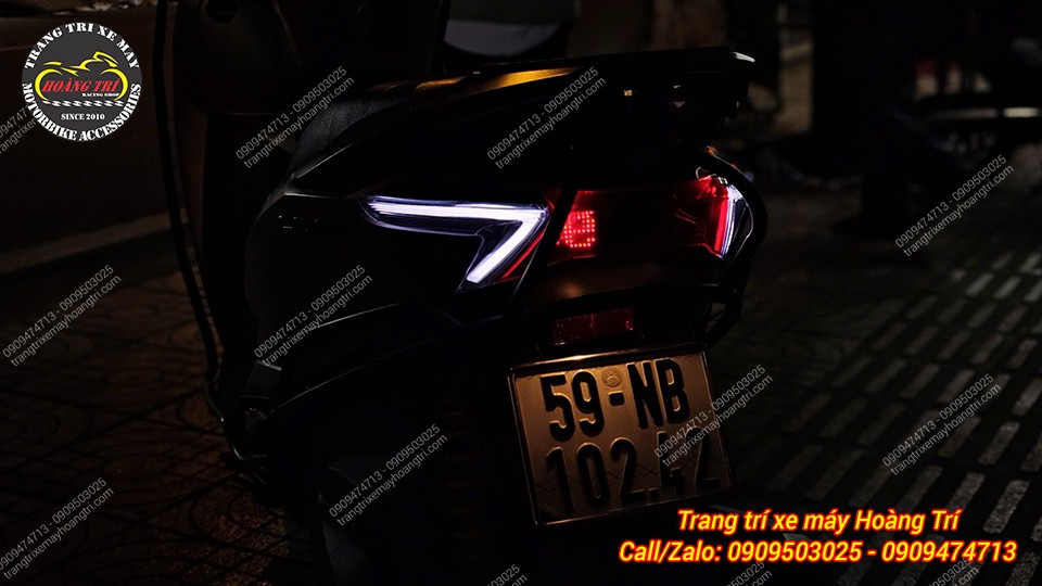 Ánh sáng LED Audi mạnh mẽ, giúp phương tiện phía sau dễ dàng quan sát và định vị xe