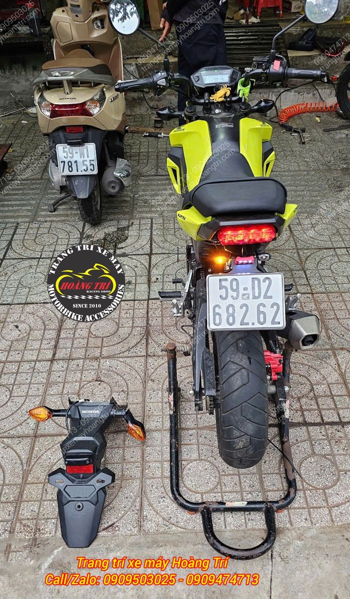 Chủ xe đã loại bỏ vè sau để gắn pát biển số, tạo nên diện mạo thể thao và cá tính hơn cho MSX