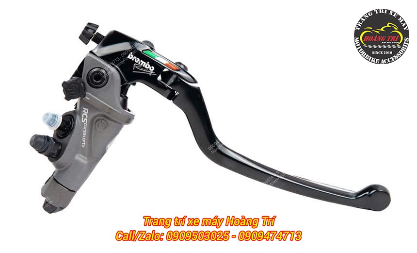 Ngoài ra, xe còn được trang bị tay thắng Brembo RCS 17 chính hãng