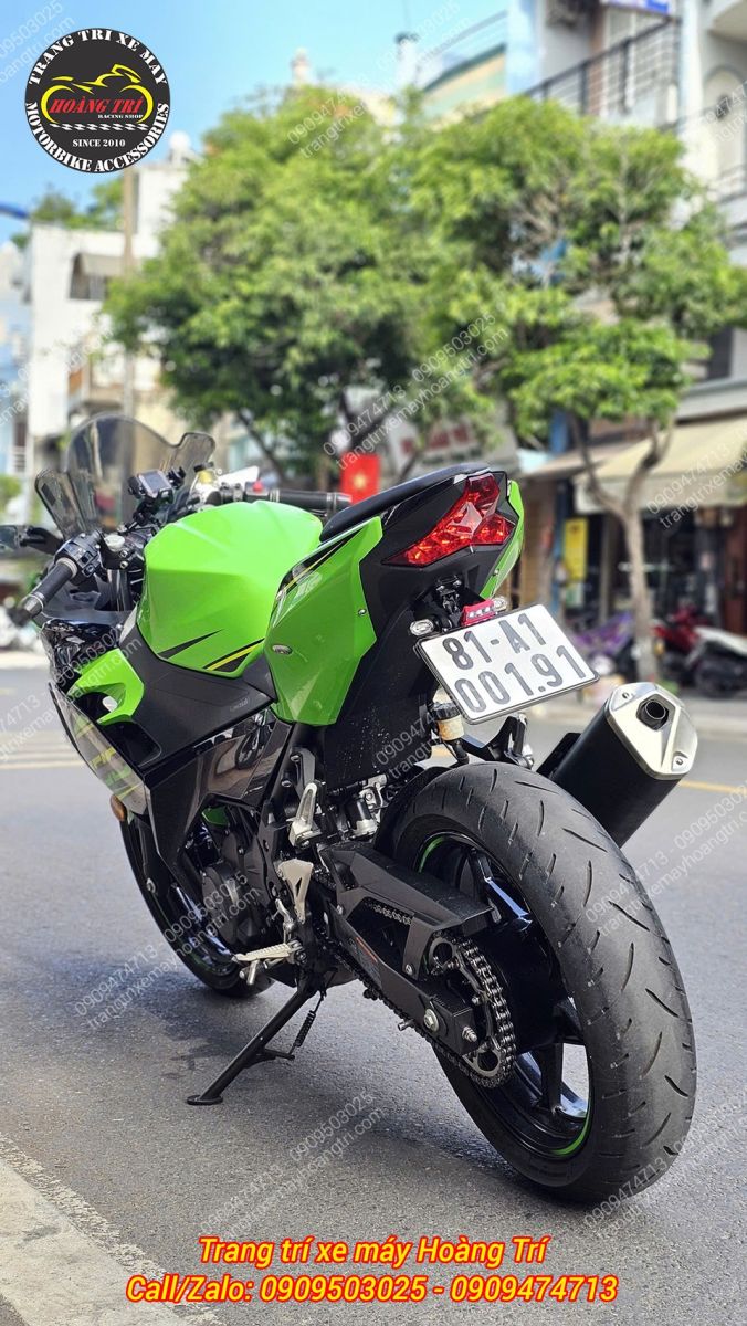 Phần gầm sau cao ráo, đậm chất thể thao - đúng chất của Ninja 400