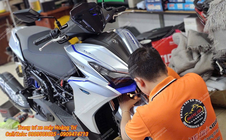 Keo dán được hơ nóng để đảm bảo độ kết dính cao và thẩm mỹ