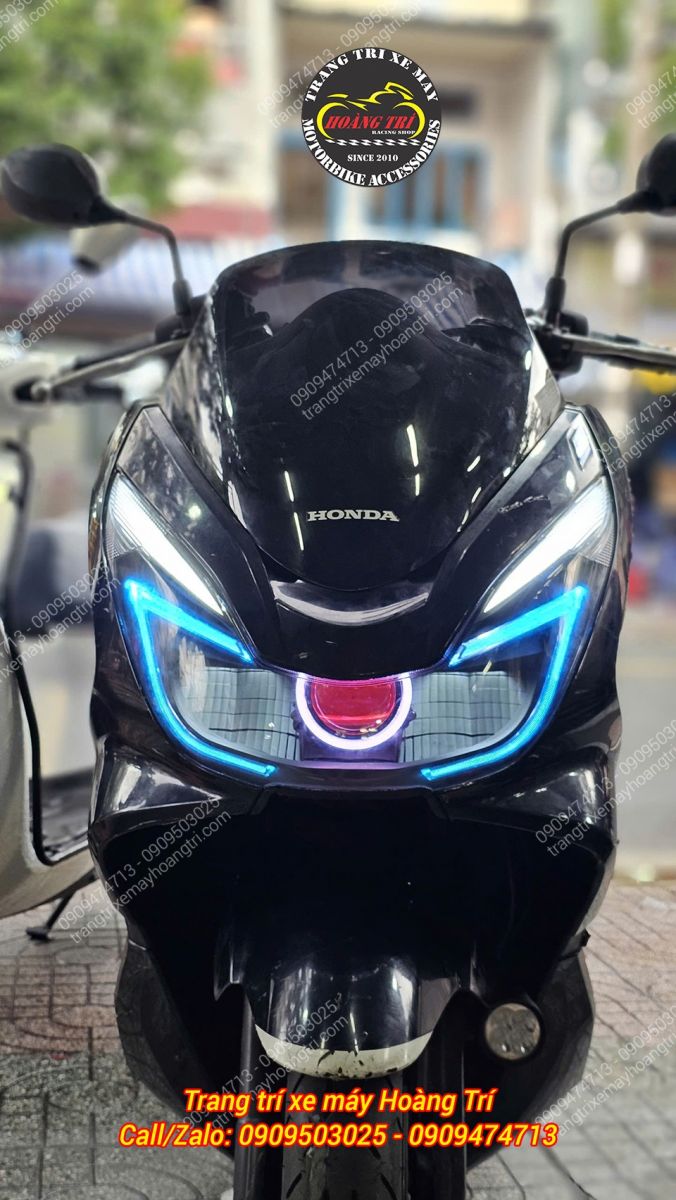 Chiếc PCX 2014 đã được lắp đặt bi cầu S600 PRO tại vị trí trung tâm đèn pha