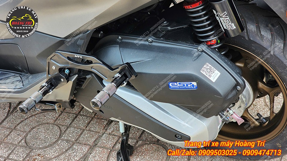 Gác chân phụ HTR thiết kế cho cả hai người ngồi sau PCX 160