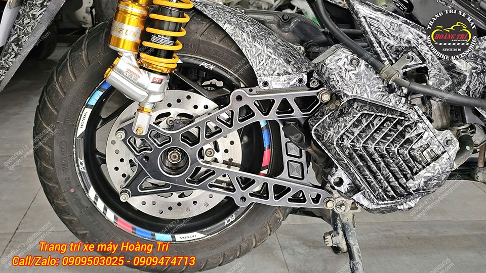 Thiết kế gấp cứng cáp và mạnh mẽ giúp xe thêm phần chắc chắn