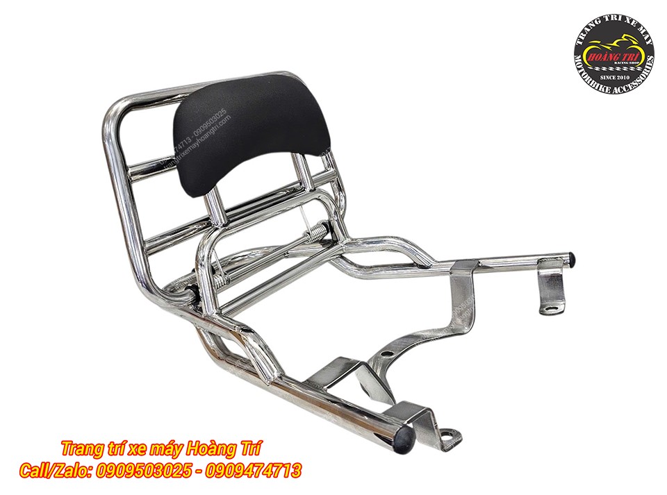 Baga inox tựa lưng nổi bật hơn với bề mặt sáng bóng bắt mắt