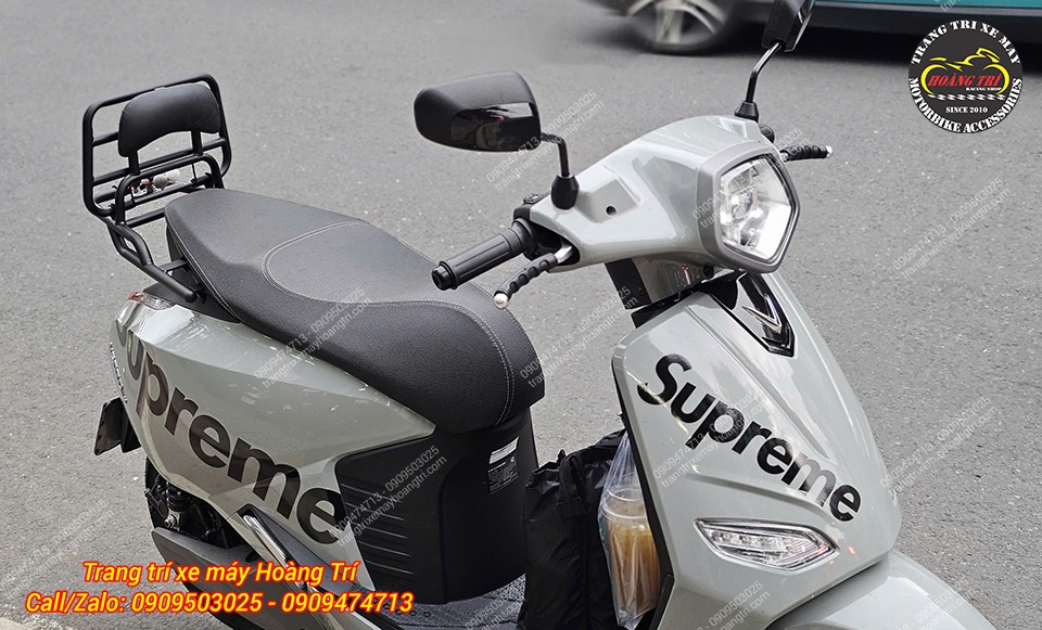 Chiếc Vento Neo khoác lên phong cách Vespa với baga sau tựa lưng
