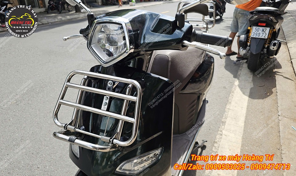 Có thể treo thêm túi đồ tại đây để tăng không gian chứa đồ