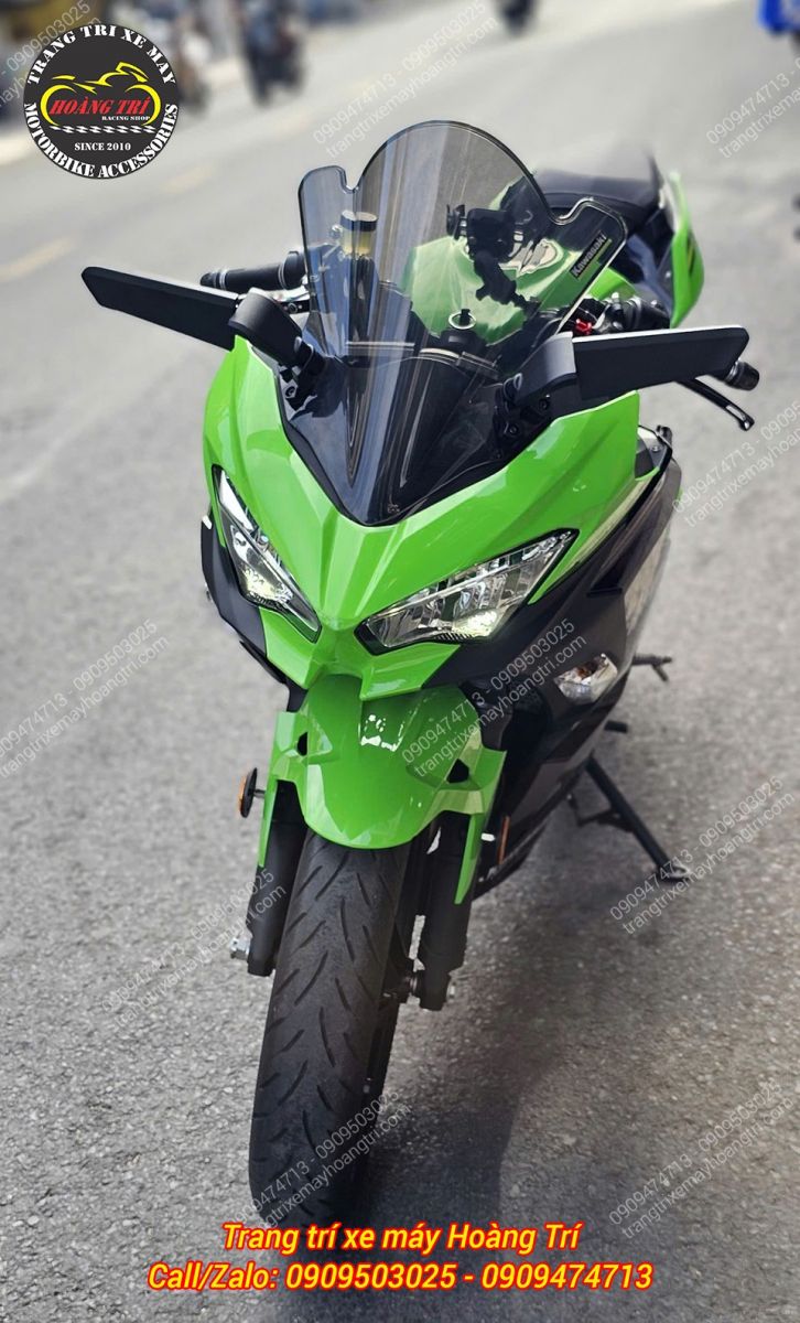 Kiểu dáng nổi bật, cá tính - rất hợp với phong cách thể thao của Ninja 400