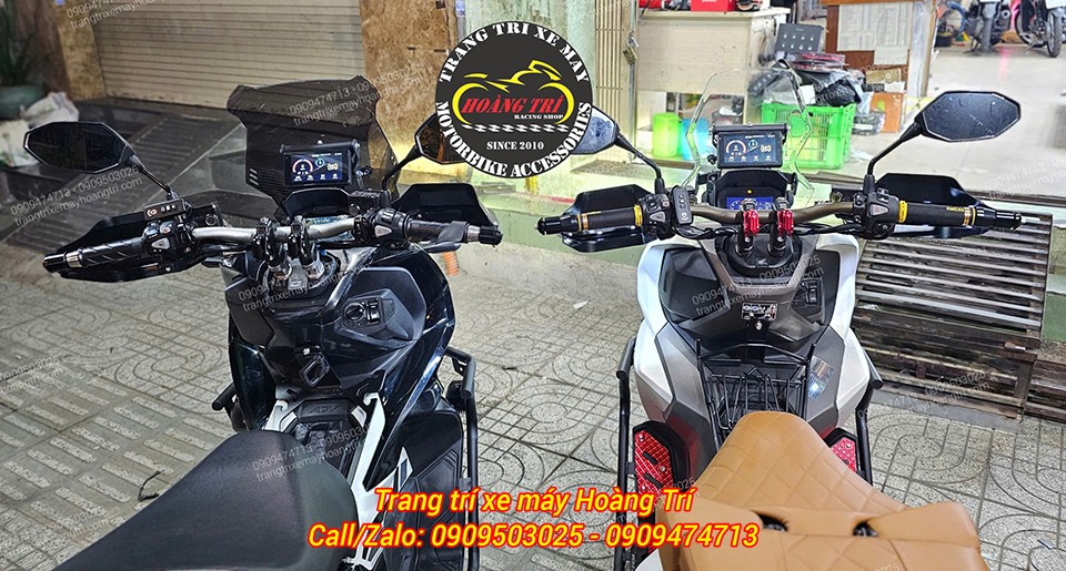 Người lái vừa có thể quan sát thông số trên đồng hồ, vừa liếc mắt xem màn hình Elook