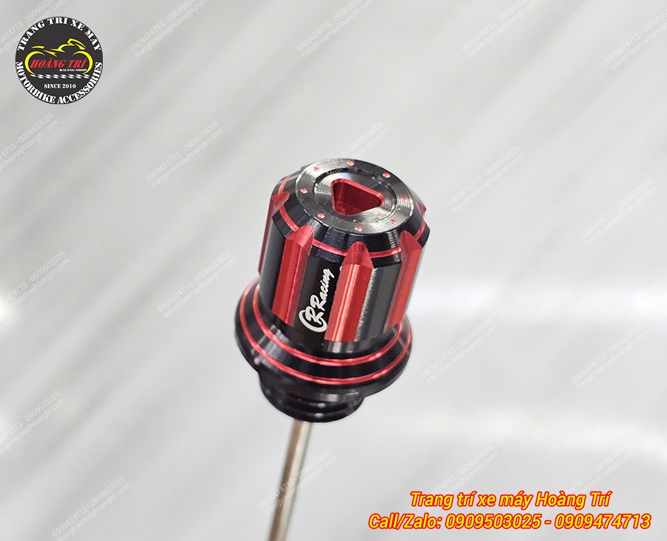 Thiết kế phối màu đỏ đen với lớp sơn bền bỉ theo thời gian