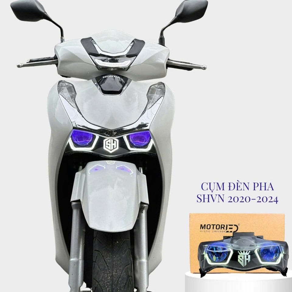 Chỉ cần tháo đèn zin ra, lắp cụm đèn bi cầu Sh vào và cắm giắc là có thể sử dụng