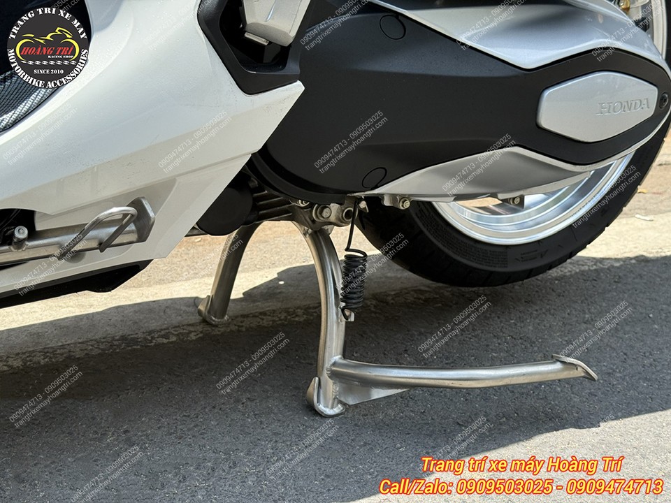 Chân chống đứng inox thay thế mẫu zin – giúp xe trụ vững và nhìn cứng cáp hơn