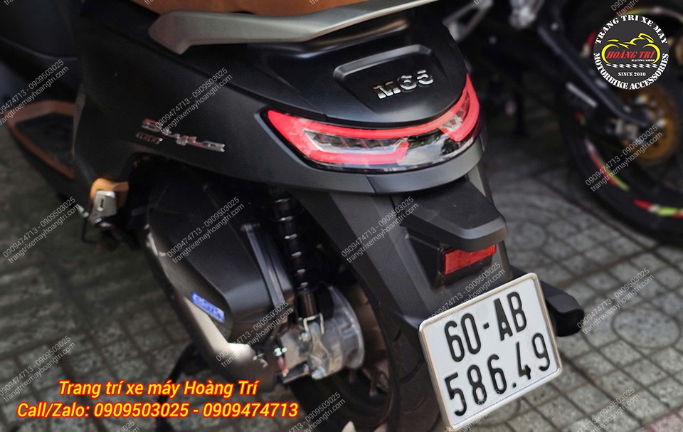 Các chi tiết trên bộ nhựa đèn hậu JPA Stylo 160 ôm khít và vừa vặn với xe