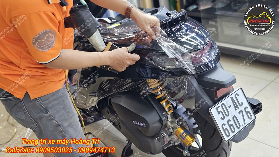Bao gồm cả loại bóng và loại nhám để tăng sự hài hòa với từng màu sơn của xe