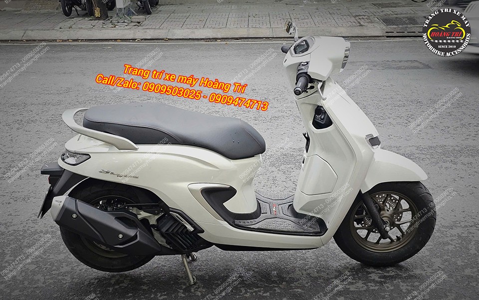 Nếu không muốn dùng pô độ, anh em vẫn có thể chọn pô Vario 160 chuẩn zin để nâng cấp