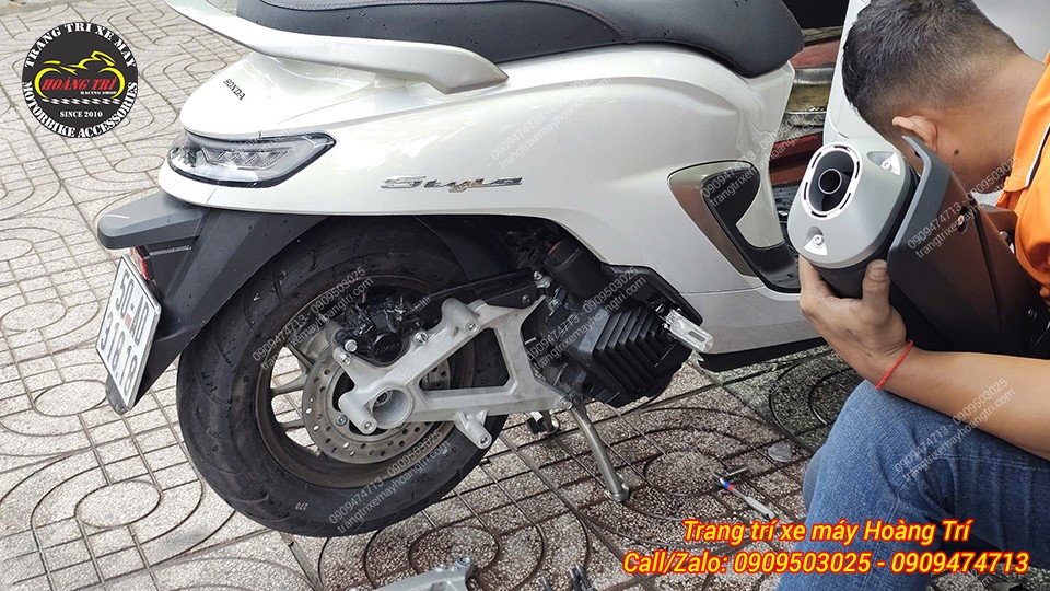 Phần gắp sau đã hoàn thiện, chỉ còn lắp pô Vario 160 vào là xong