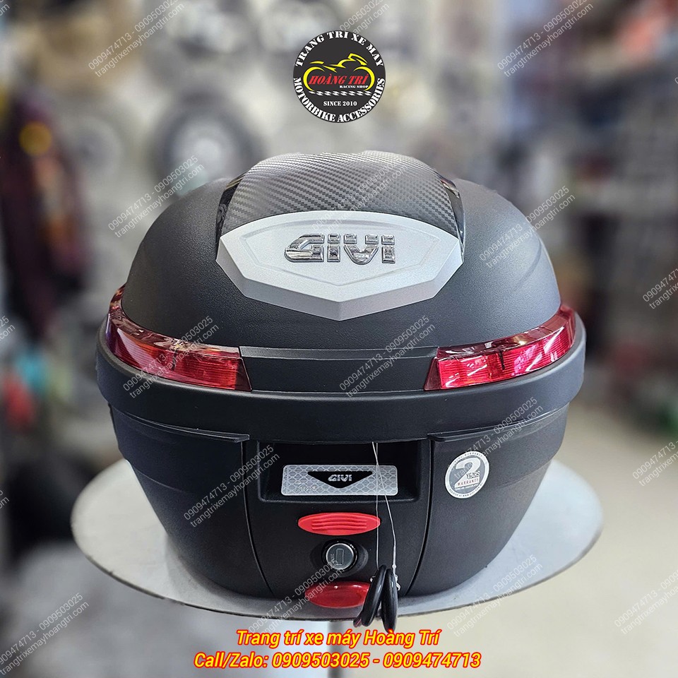 Phóng to chi tiết thùng Givi 270N chính hãng với dáng bo tròn