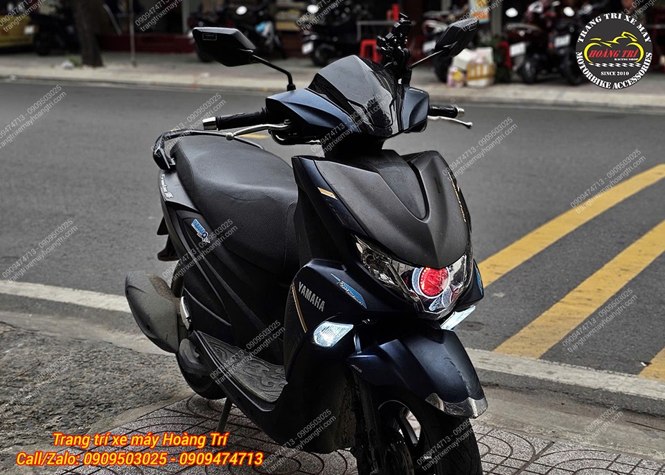 Điểm nhấn mắt quỷ đỏ khiến xe trở nên ấn tượng và nổi bật hơn