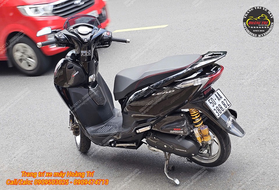 Nhưng ở góc quan sát khác, bạn dễ dàng thấy sự nổi bật của đồng hồ mới