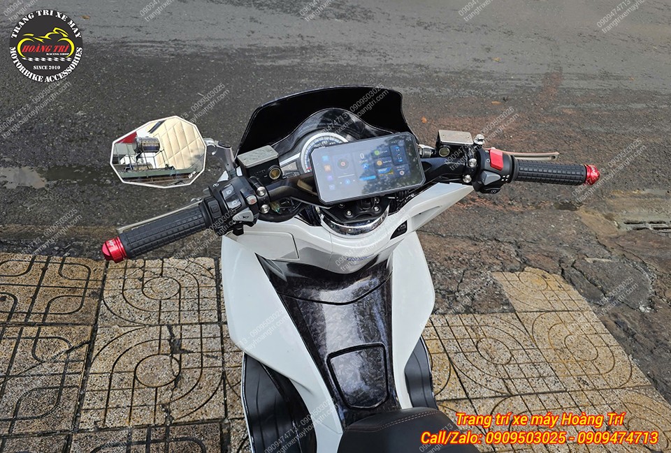 Kích thước màn hình trên thực tế anh em có thể tham khảo trên xe PCX 2014