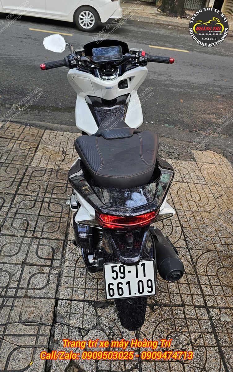 Chiếc PCX 2014 trở nên hiện đại và đẳng cấp hơn với món phụ kiện vừa trang bị
