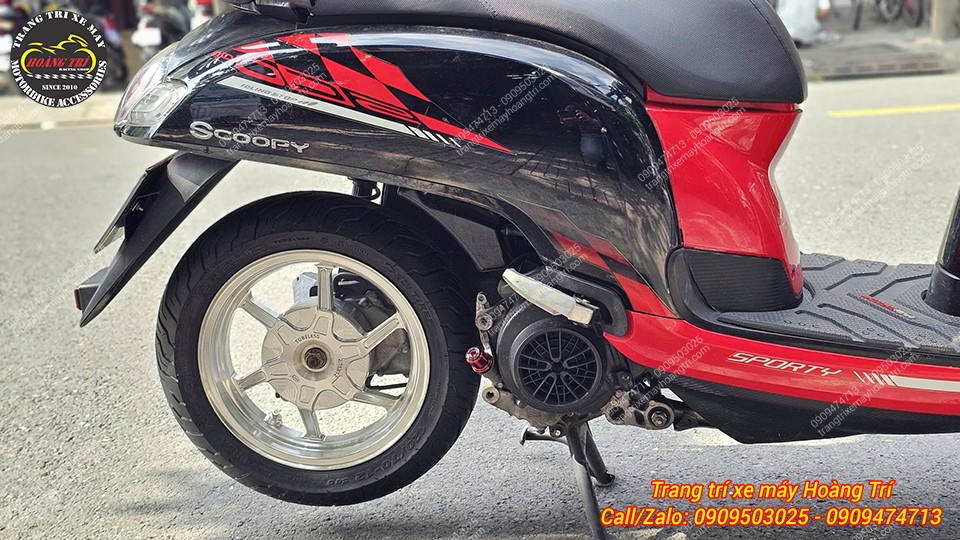 Hình ảnh tổng thể mâm sau BST 6 cây bạc (Chrome) thay thế cho Scoopy