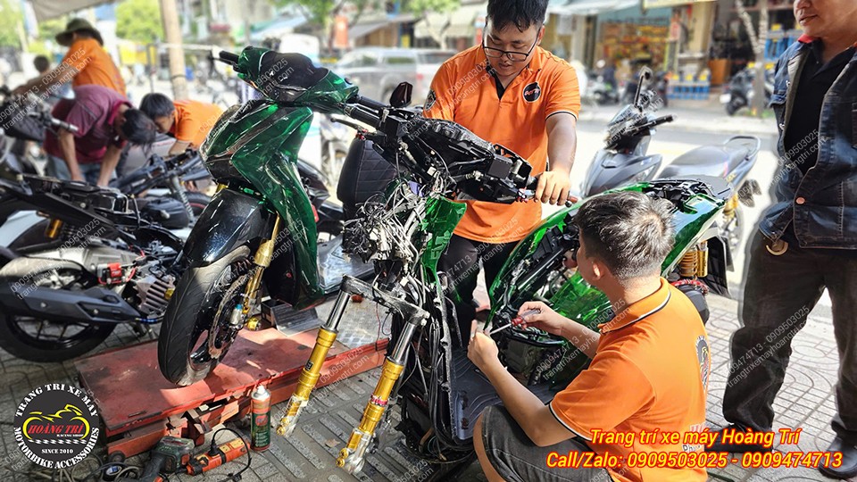 Các màu sắc trên xe đã được đổi sang tông xanh lá đầy đẳng cấp