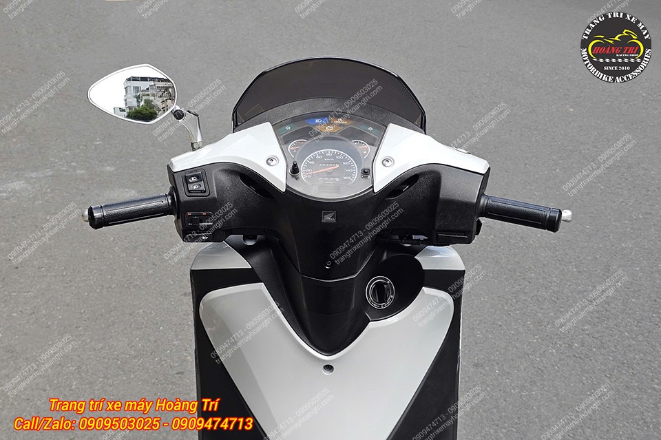 Từ góc nhìn sau tay lái, chiếc xe trở nên hiện đại và cao cấp hơn