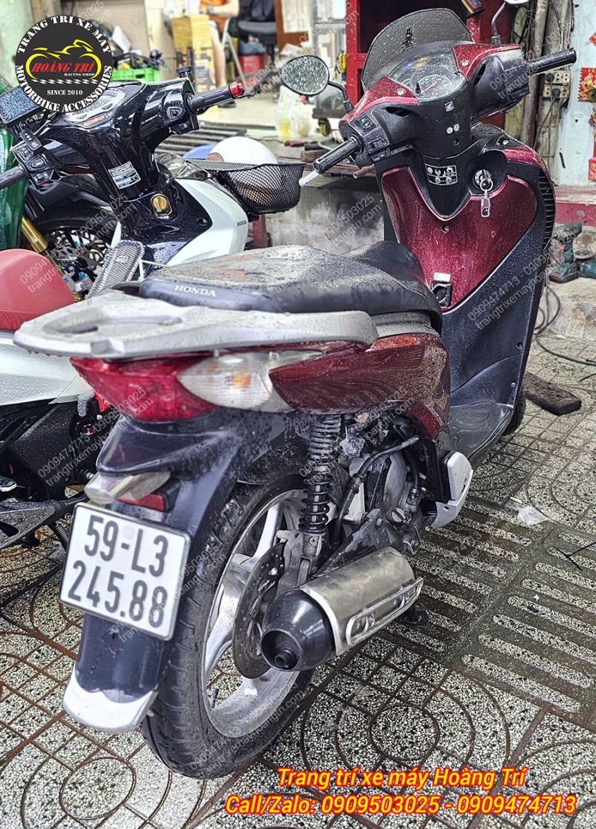 Sh Ý đỏ sau thời gian dài đã xuống màu, không còn giữ nét mới mẻ