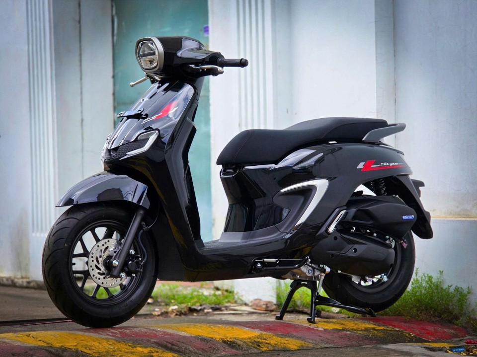 Stylo 160 bản màu Glam Black - dàn áo chính hãng Honda