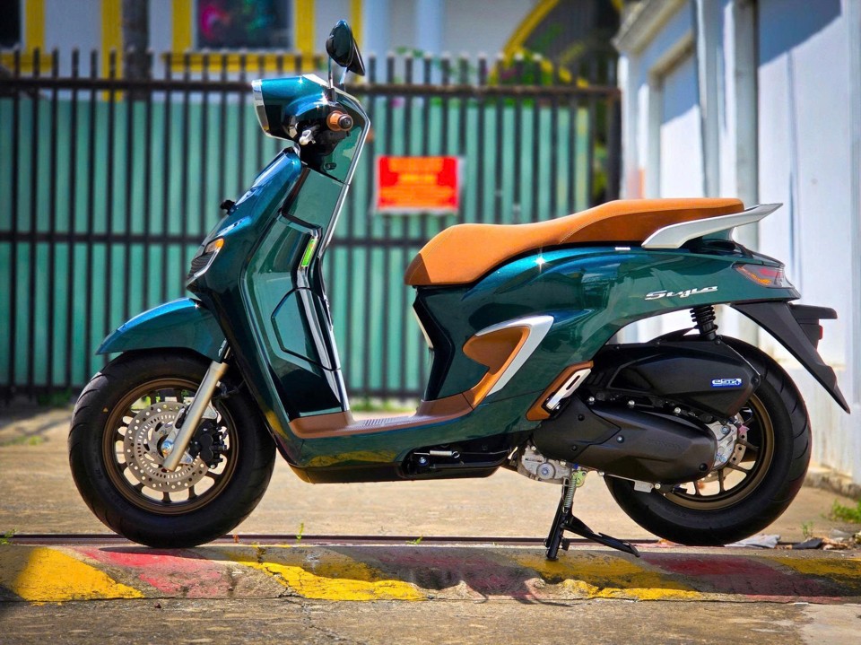 Stylo 160 bản màu Royal Green - dàn áo chính hãng Honda