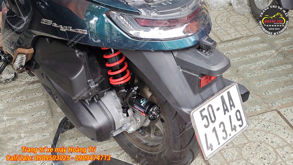 Mẫu phuộc sau RCB Tarmax nổi bật với lò xo đỏ, ti trắng và bình dầu dưới