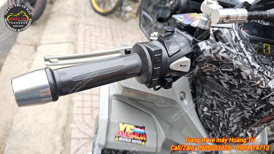 Cụm tay lái bên trái nay có thêm chức năng mang lại nhiều sự tiện lợi