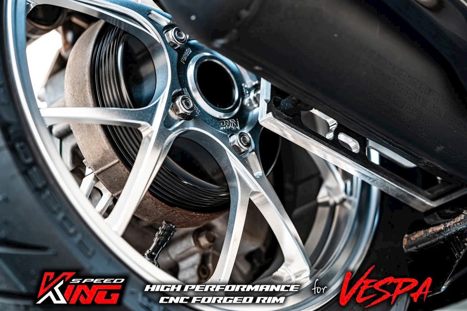 Có thể gắn trực tiếp cho xe Vespa Sprint / Primavera mà không cần chế thêm