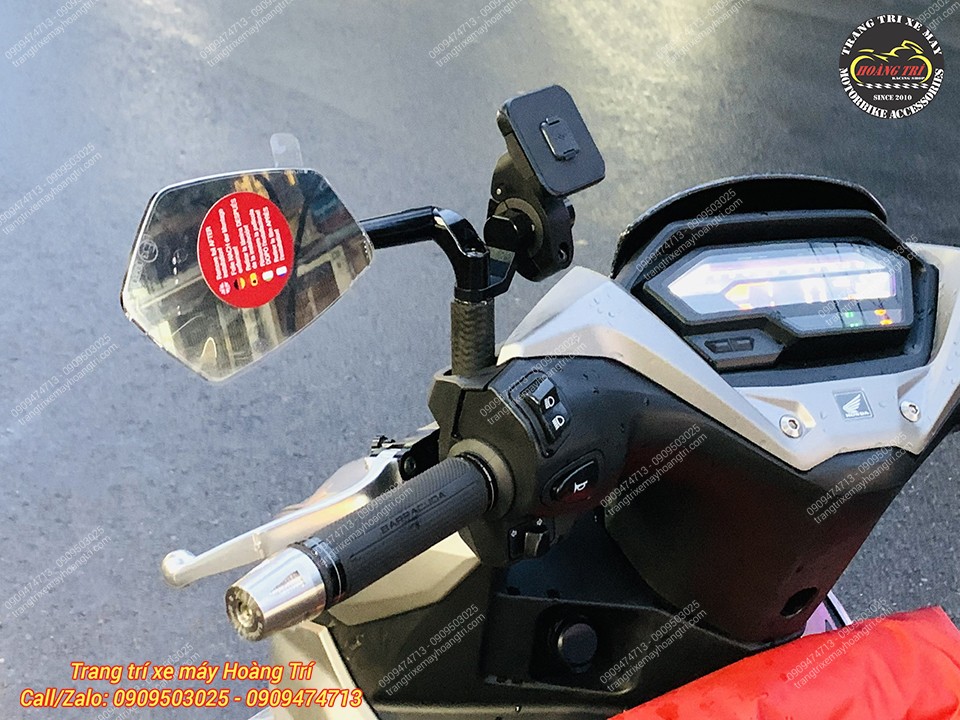 Mặt sau kính hậu được bảo vệ kỹ với lớp PPF bảo vệ bề mặt kính Motogadget