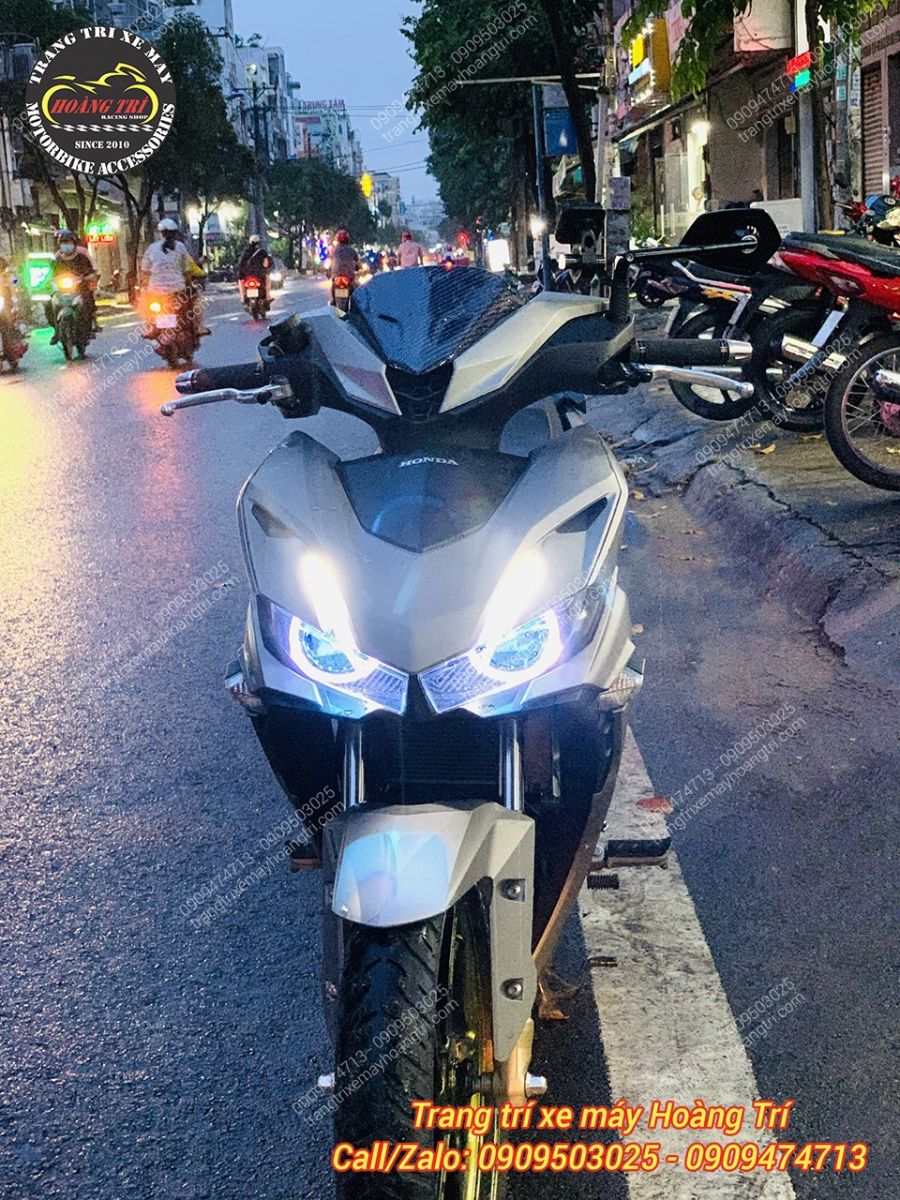 Góc view trực diện với phong cách độ mà không độ của Winner X
