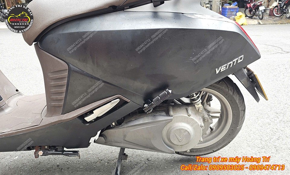 Chỉ cần bật ra là có ngay chỗ gác chân thoải mái, giúp chuyến đi thú vị hơn