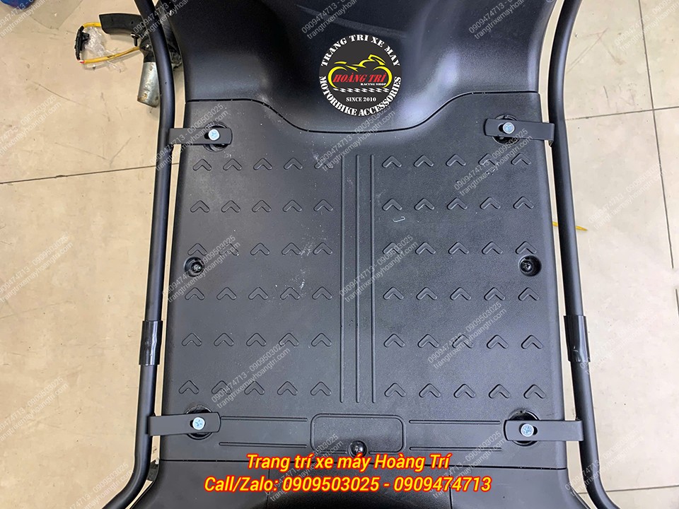 Các vị trí ốc được giữ nguyên chuẩn zin, không cần cắt khoét thêm